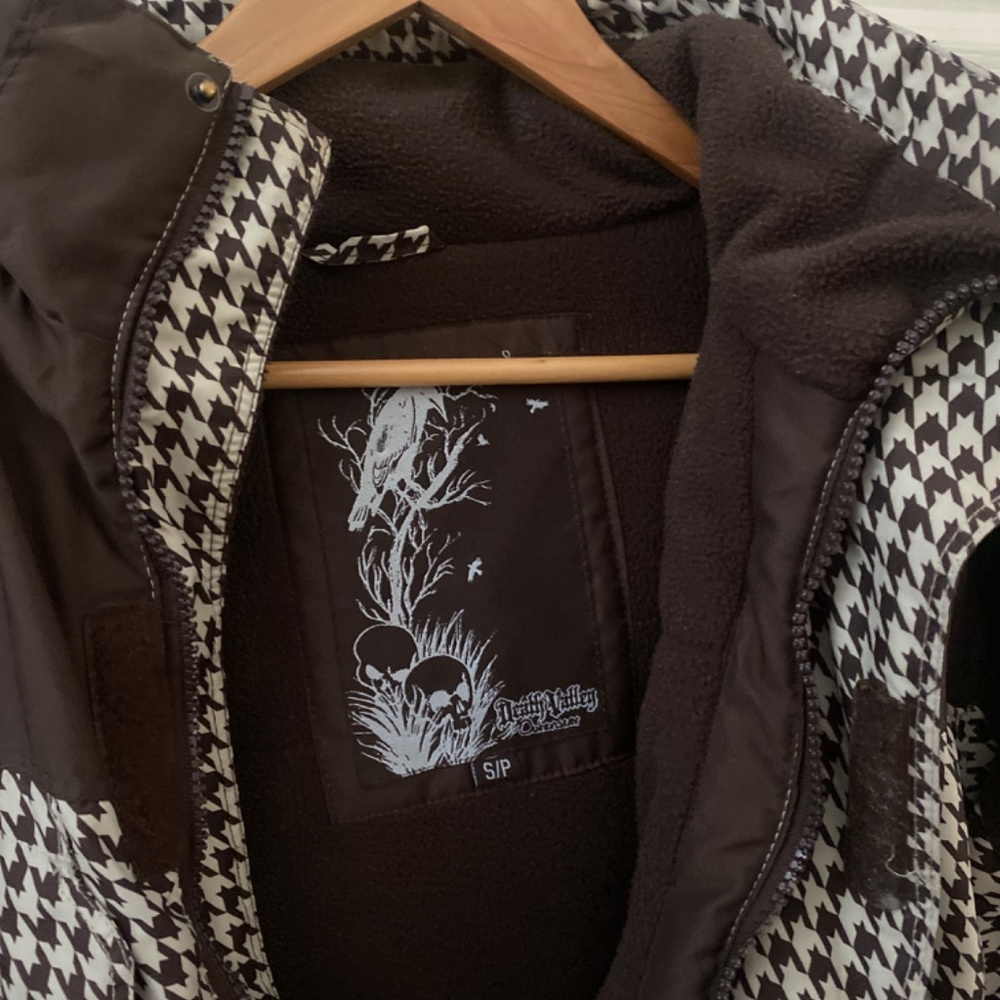 Winter coat - Picture 3 of 3